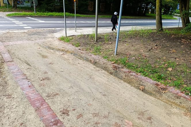 Usterki na Alei Fałata