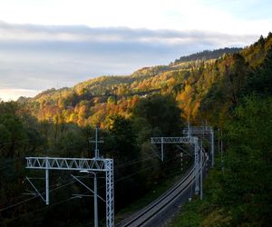 Małopolska wieś, która zachwyciła filmowców. Jesienią można poczuć się jak na planie