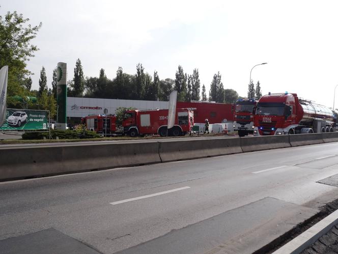Kraków: Uwaga, poważna awaria na stacji benzynowej! Są utrudnienia w ruchu [ZDJĘCIA]