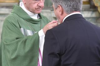 KUCHCIŃSKI W KOŚCIELE.