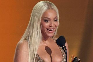 Beyonce z młodszą córką na scenie! Mała Rumi idzie w ślady sławnej mamy
