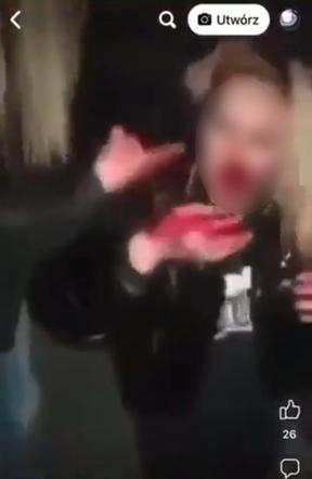 Jaworzno: Brutalne pobicie 16-latki. Jedna z agresorek wszystko nagrywała telefonem. "Na kolana!"