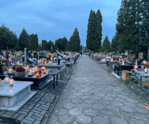 Cmentarz w Łodzi - 1 listopada