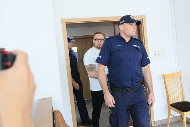 „Siedział ogłuszony w samochodzie”. Kolejna rozprawa ws. tragicznego wypadku na Trasie Łazienkowskiej w Warszawie