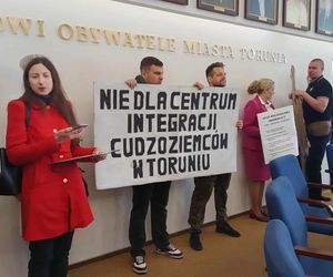 Protestowali przeciwko utworzeniu Centrum Integracji Cudzoziemców w Toruniu