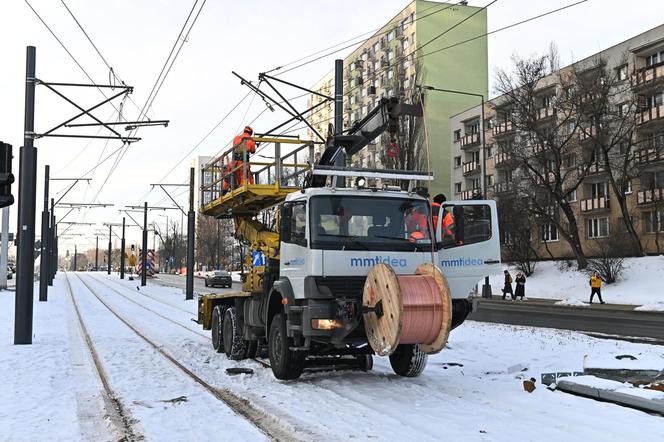 Kiedy koniec budowy trasy tramwajowej na ul. Kasprzaka? Inwestycje opóźnia zima!