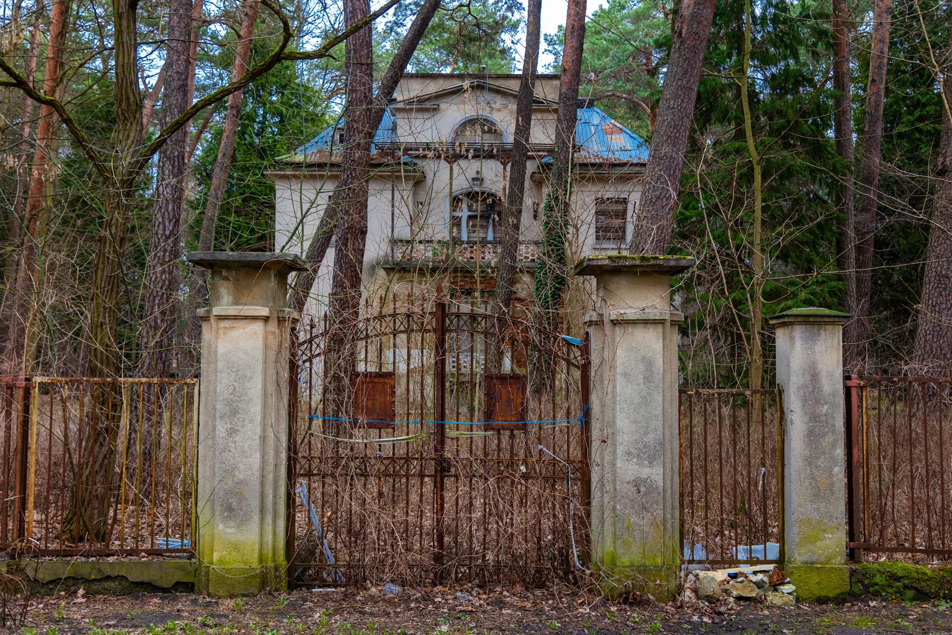 Konstancin-Jeziorna. Opuszczone wille - zobacz zdjęcia rezydencji, które kiedyś zachwycały