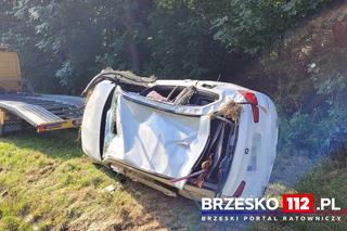 Groźny wypadek na DK94 w Jadownikach. Osobówka zderzyła się z ciągnikiem