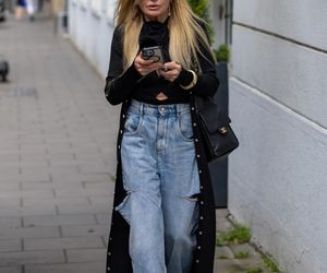 Monika Olejnik w butach Miu Miu za krocie i porwanych dżinsach! Ta stylizacja szokuje