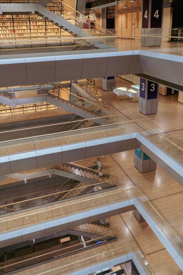 Biblioteka Narodowa Łotwy w Rydze - byliśmy w środku. Zobacz zdjęcia budynku w kształcie góry