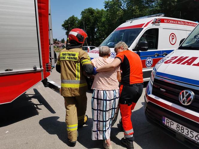 Urzejowice.  84-latek uderzył w ścianę [GALERIA]