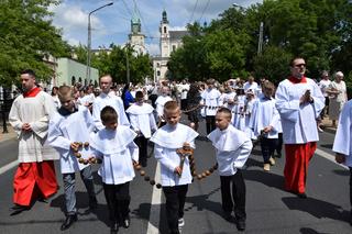 Abp S. Budzik: „Boże Ciało to dzień w którym powinniśmy się policzyć i pokazać ilu z nas kocha Boga”