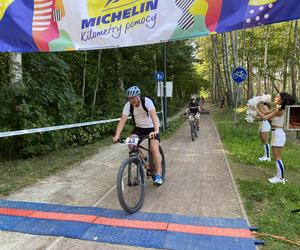 Kilometry Pomocy Michelin 2024. Sportowe emocje na plaży miejskiej w Olsztynie. Zobacz zdjęcia!