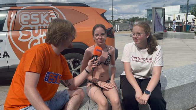 Wakacyjny patrol Eska Summer City na olsztyńskiej Plaży Miejskiej