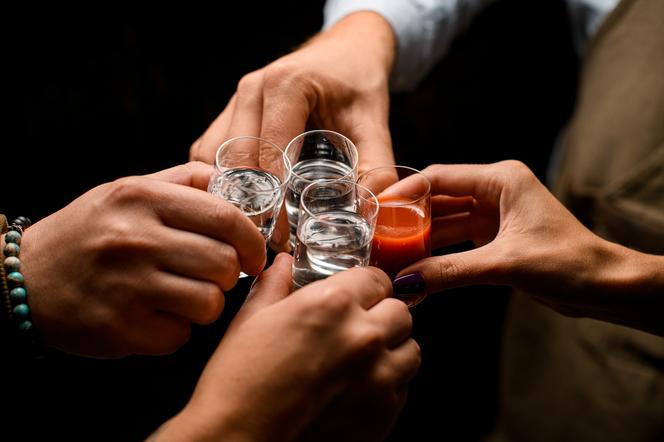 Jak ograniczyć picie alkoholu? Naukowcy wskazali niezawodną strategię