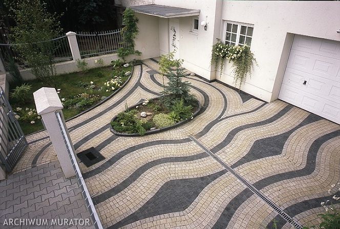 Podjazd do domu: nawierzchnia między ulicą a domem