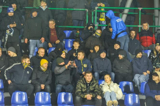 Elana Toruń - Zawisza Bydgoszcz 1:1, zdjęcia kibiców, opraw i piłkarzy ze Stadionu Miejskiego im. Grzegorza Duneckiego