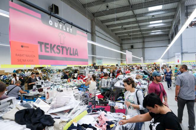 Otwarcie outletu Biedronki w Poznaniu