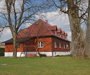 Ta małopolska wieś należała kiedyś do biskupa. Mieszkali w niej Łemkowie