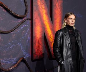 Polki podbijają premierę Stranger Things w Londynie. Sara James i Aga Grzelak na czerwonym dywanie [ZDJĘCIA]