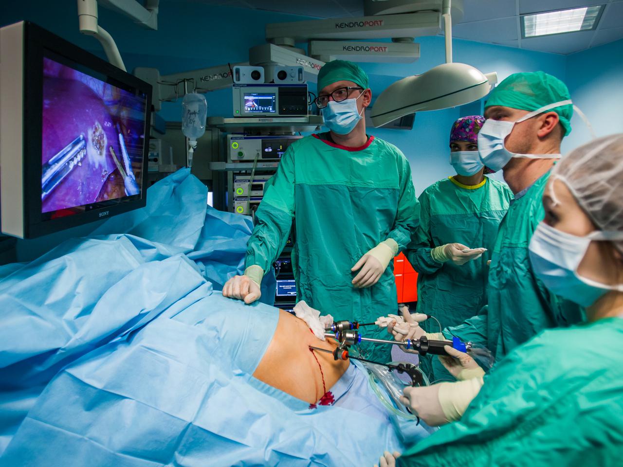 Zobacz operacje na żywo