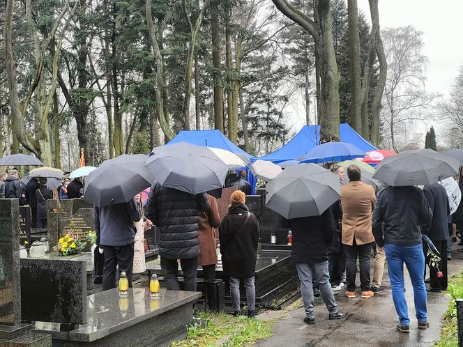 Pogrzeb znanego łódzkiego dziennikarza. Pochowano Piotra Wesołowskiego