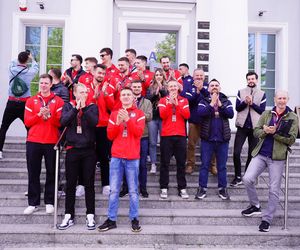 Siatkarze KPS-u z medalami na szyi, dziękowali kibicom za udany sezon