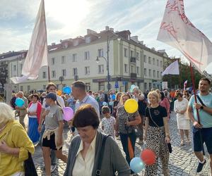 13. Marsz dla Życia i Rodziny zgromadził tłumy na ulicach Białegostoku [ZDJĘCIA]