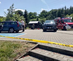 Kobieta zastrzelona na parkingu przy szkole. Znaleziono też ciało jej męża