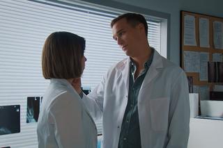 M jak miłość, odcinek 1696: Aneta (Ilona Janyst), Olek (Maurycy Popiel)