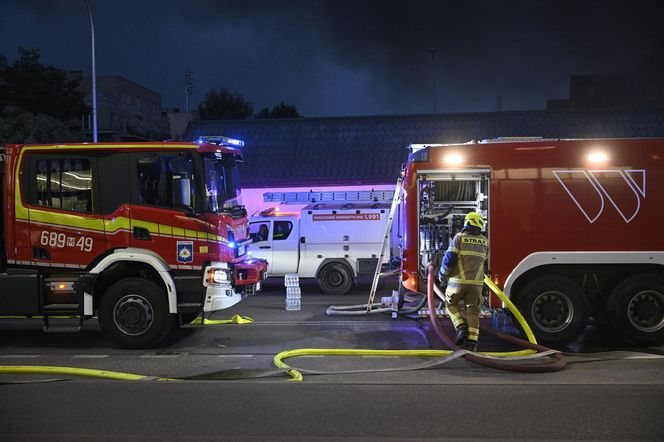 Aktor znany z „Korony Królów” ucierpiał w pożarze bloku w Ząbkach. „Nie wiemy co będzie dalej”