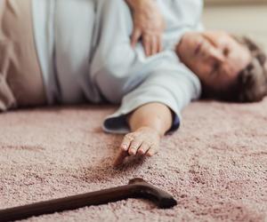 Makabryczne odkrycie w Pruszkowie. W mieszkaniu znaleziono zwłoki 70-letniej emerytki