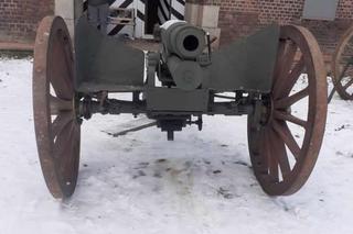 Armata trafiła do odprawy celnej