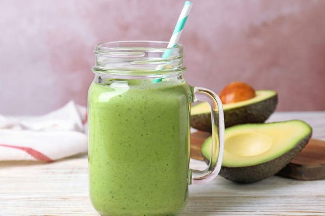 koktajl kokosowo-jaglany z awokado