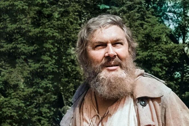Jerzy Bińczyk (1981)  jako Profesor Rafał Wilczur
