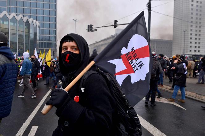 Gigantyczny Strajk Kobiet w Warszawie. Będzie BLOKADA stolicy? Te słowa nie pozostawiają złudzeń