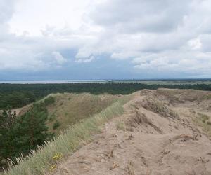 To największe jezioro na Pomorzu. Jest trzecie pod względem wielkości w Polsce 