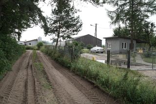 Pijany pracownik napadł z kijem na szefa