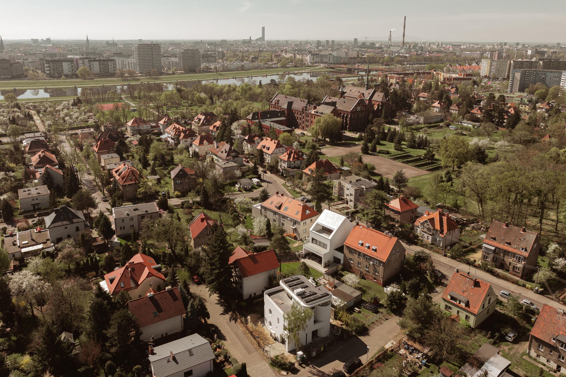 Dom Pomiędzy od 3XA