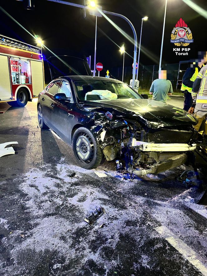 Wypadek na Trasie Prezydenta Władysława Raczkiewicza w Toruniu. Zdjęcia z miejsca zdarzenia