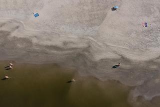 Rekordowo niski poziom Wisły w Kazimierzu Dolnym. Zobacz