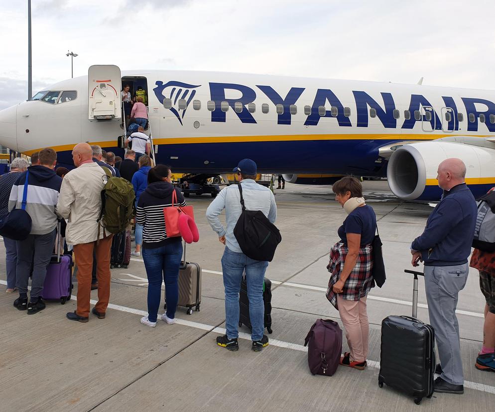 Ryanair znów odwołuje loty z Polski. Lista skasowanych połączeń się nie kończy. Pasażerowie zaniepokojeni