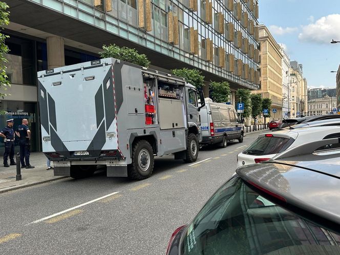 Alarm bombowy ul. Jasna