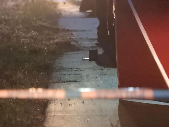  Brutalne zabójstwo na środku drogi pod Grójcem. Podpalili ciało i uciekli