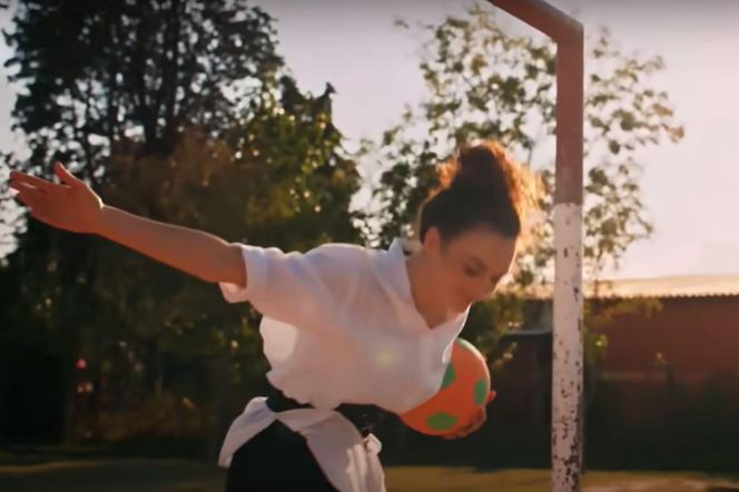 Nana stanie na bramce i z łatwością obroni pierwszy rzut 