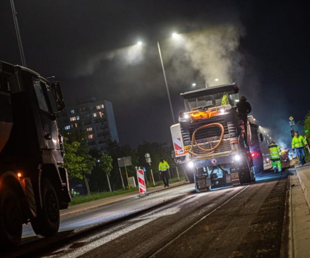 Utrudnienia w alei Komisji Edukacji Narodowej na Ursynowie.