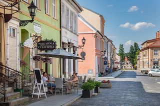 Najszybciej wyludniające się miasta na Warmii i Mazurach. Zobacz nowy ranking!