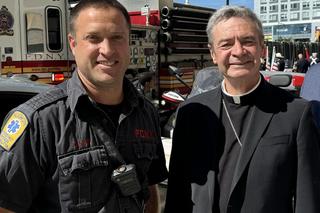 Strażacy z Brooklynu oddali hołd ofiarom 9/11 niezwykłą procesją