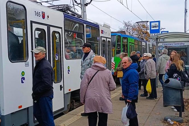 1 listopada na Cmentarzu Centralnym w Szczecinie