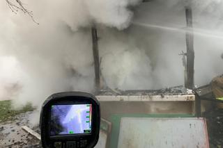 Pożar warzywniaka przy ul. Boenigka w Olsztynie. Dwie osoby zostały poszkodowane [ZDJĘCIA]